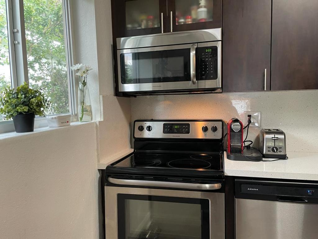 Brazilian Home Coral Gables Luaran gambar